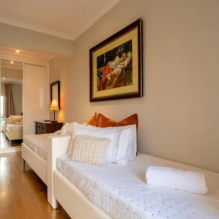 Stylish With Balcony And Amazing Views Over And The Sea Apartment