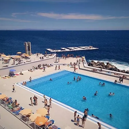 Stylish With Balcony And Amazing Views Over And The Sea Apartment Funchal (Madeira)